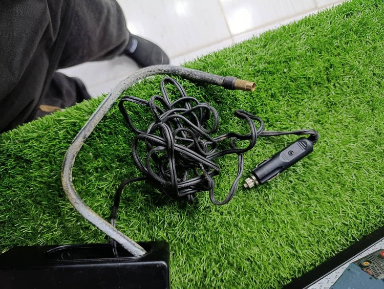 پمپ باد لاستیک خودرو ژاپنی